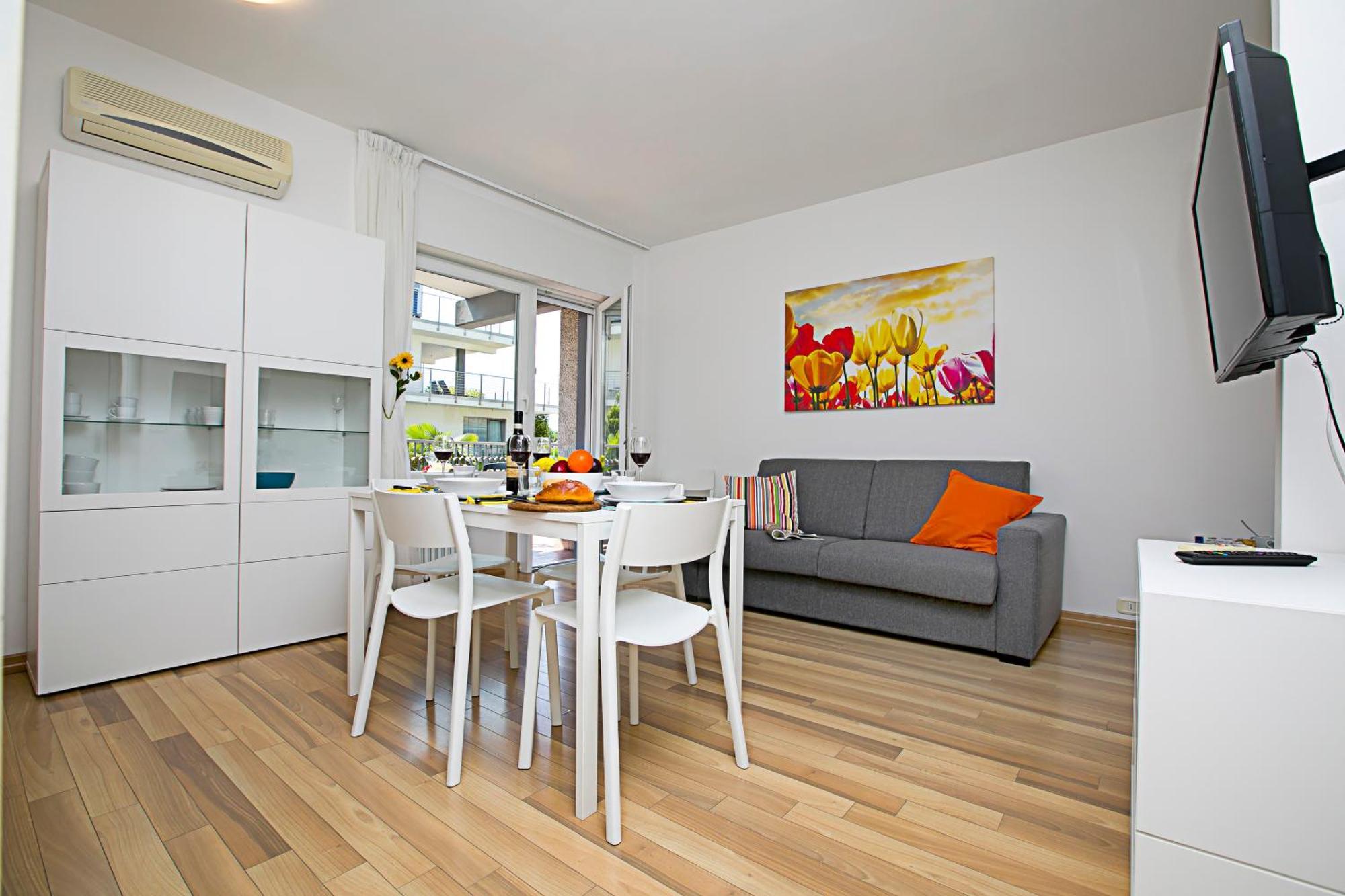 Riva Lago E Spiaggia Apartment 2 - Happy Rentals Екстериор снимка